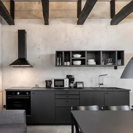 Coolest In Berlin, Easy Check-in, Close To Center, Black & White Maisonette #6 Apartment Berlin