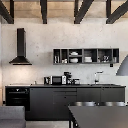 شقة Concrete Loft Duplex -40sqm- Near Antonplatz برلين