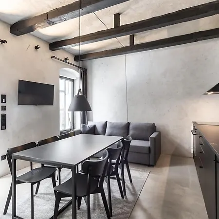 Concrete Loft Duplex -40sqm- Near Antonplatz * ベルリン