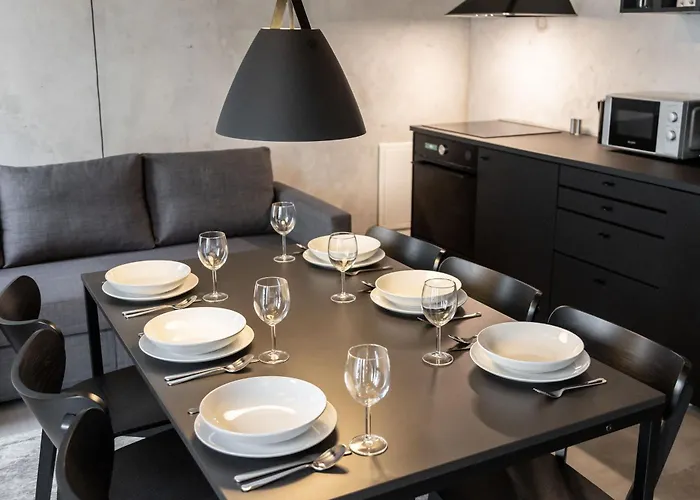 Daire Concrete Loft Duplex -40sqm- Near Antonplatz Berlin